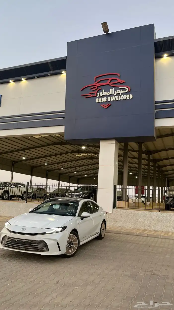 تويوتا كامري LE 2