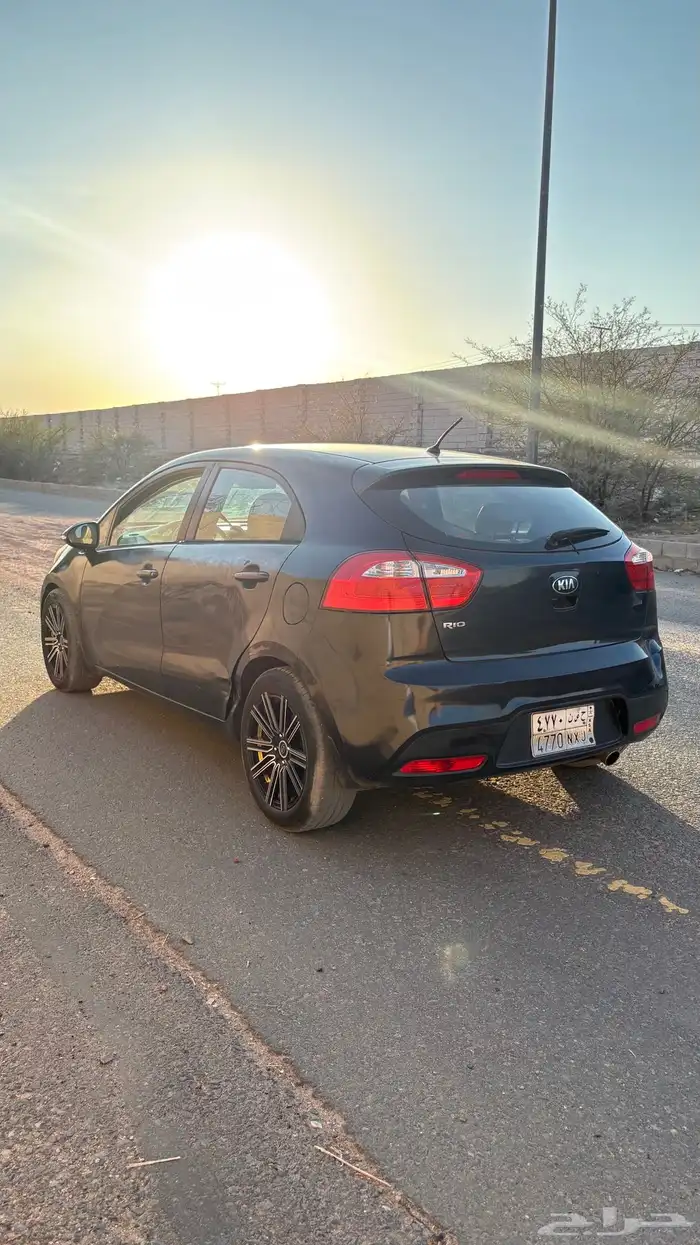 سيارة كيا للبيع 2