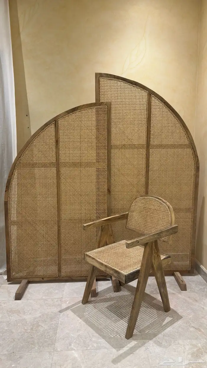 ديكور خشبي 2 مع كرسي 0