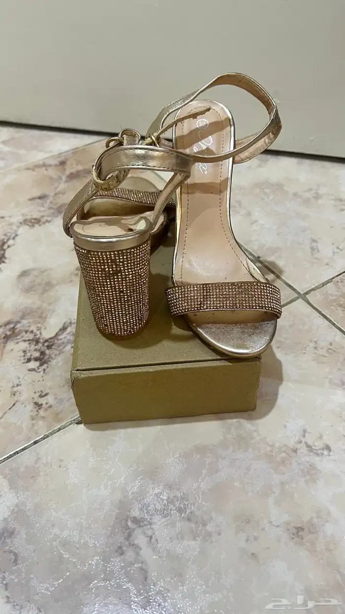 فستان عروسة ملكه فخم جدا 10