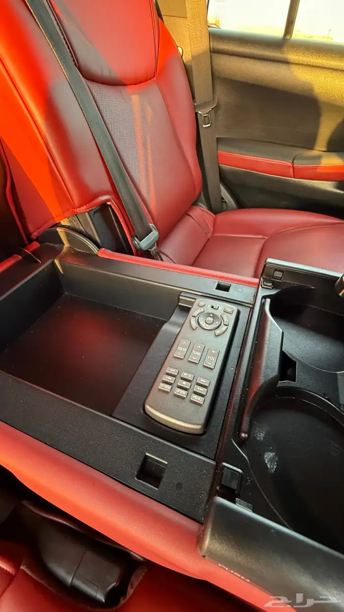 للبيع جيب لكزس LX570 2014 فل كامل 38