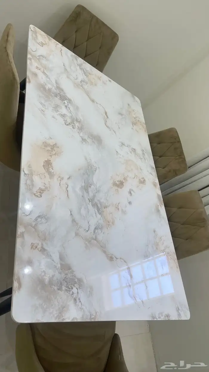 طاولة طعام 0