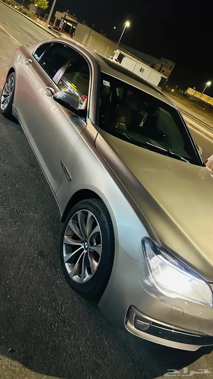 BMW-730Li ممشى قليل 2015 9