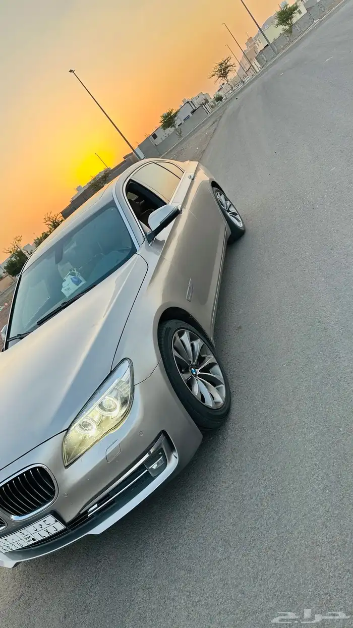 BMW-730Li ممشى قليل 2015 2