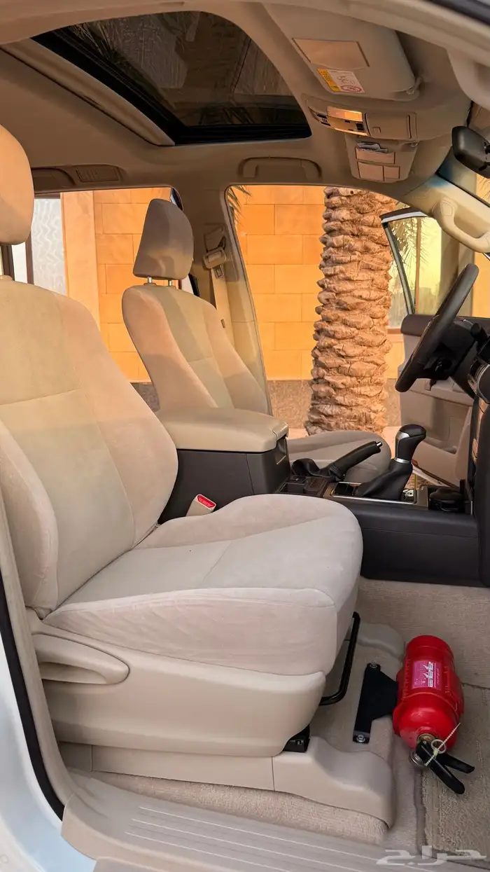 تايوتا برادو 2021 لؤلؤي GXR خليجي 6V إسبير علاق فتحة سقف 33