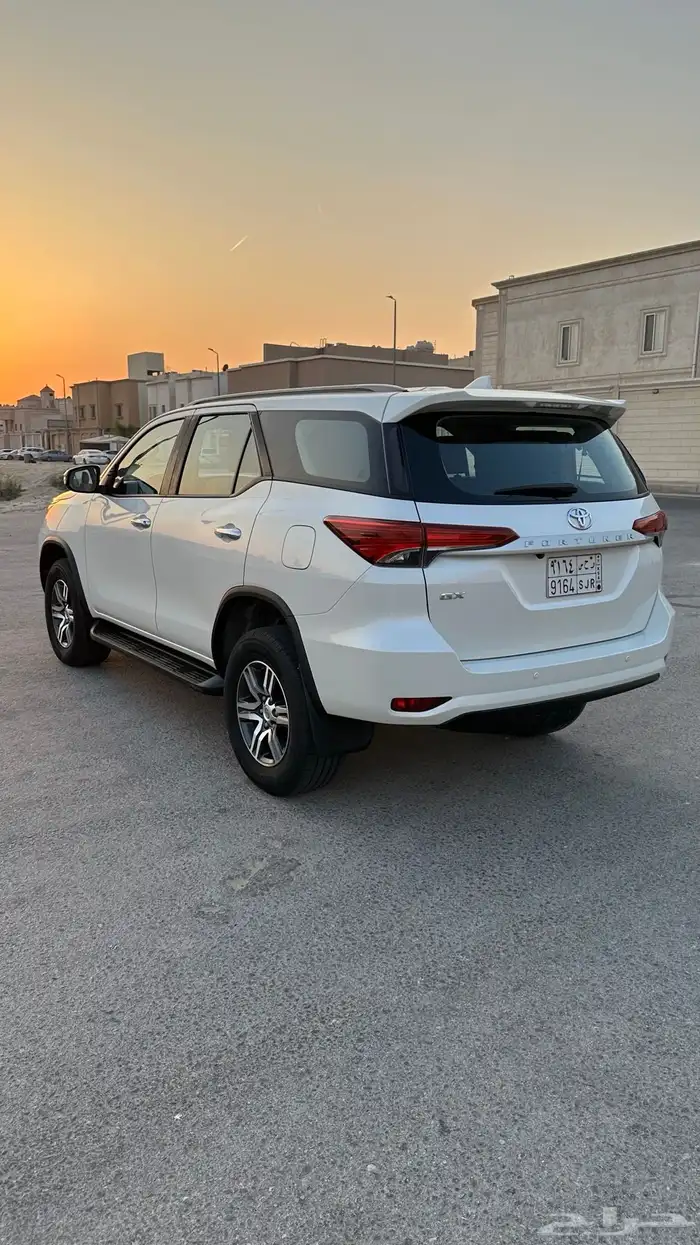 فورتشنر مديل 2022 - 4 سلندر - دبل 7