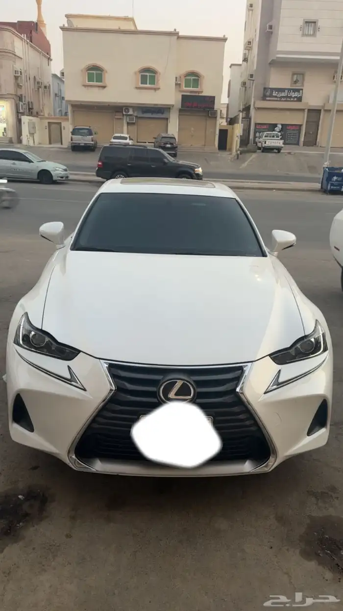لكزس IS 300 2018 0