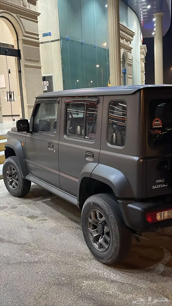 سوزوكي جمني 2025 7