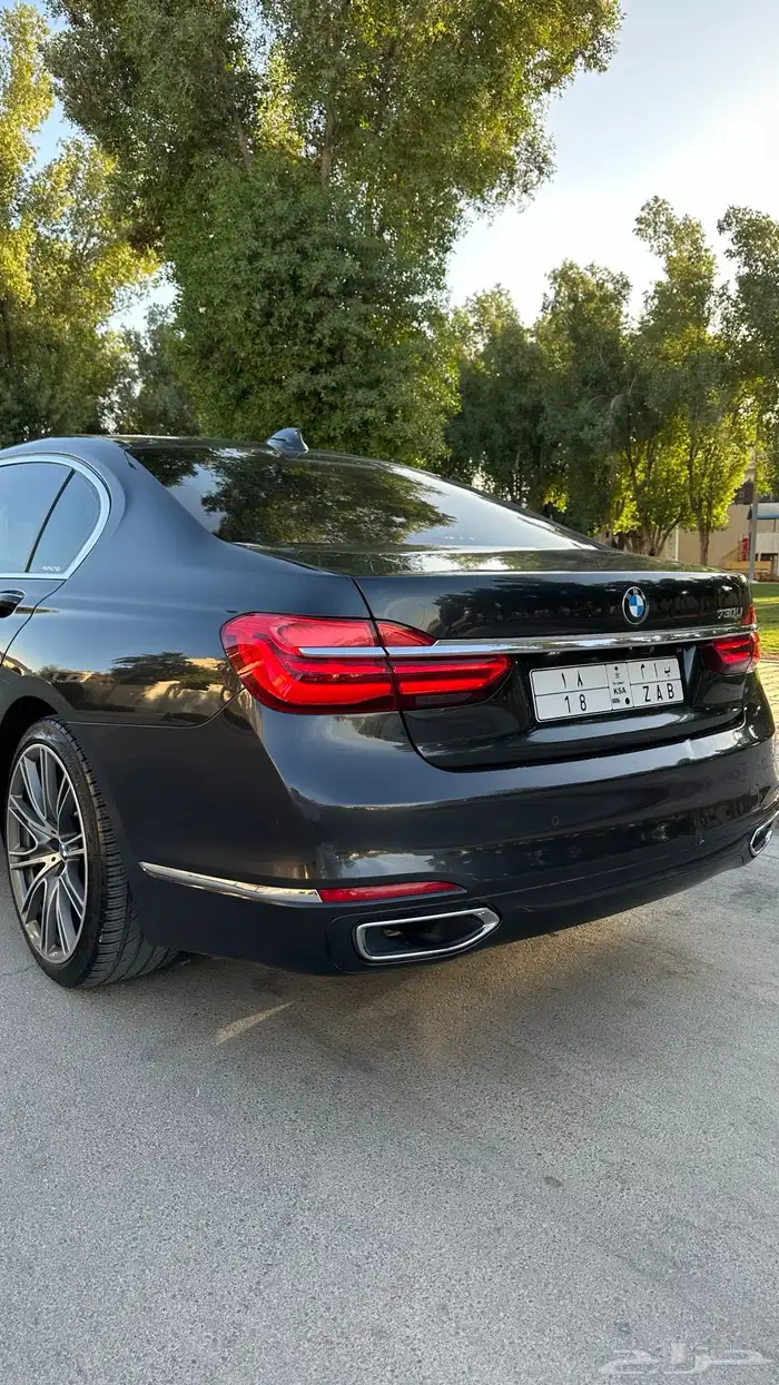للبيع بي ام 730 Li موديل 2018 منوة المستخدم 12