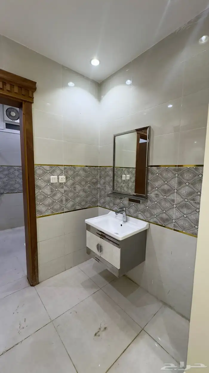 شقة للاجار حي الفضيلة 10