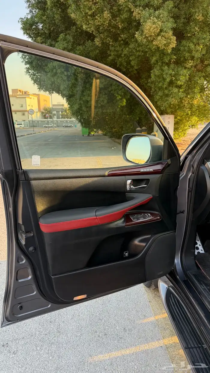 للبيع جيب لكزس LX570 2014 فل كامل 14