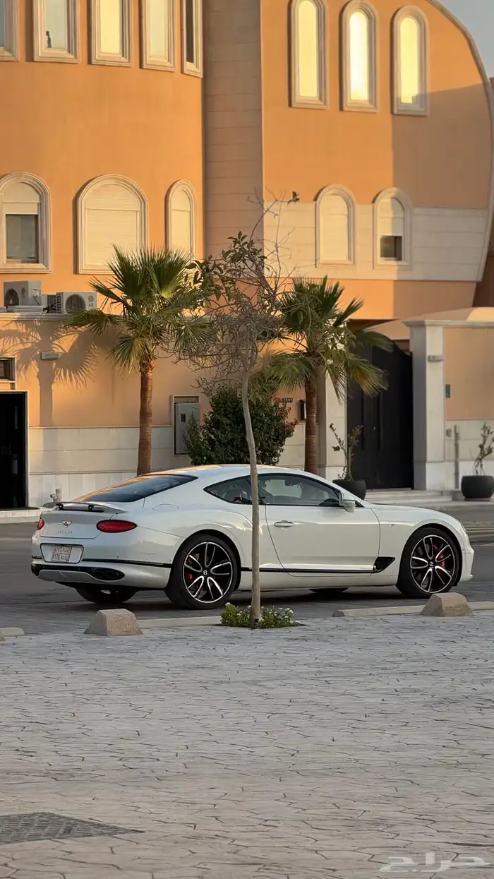 بنتلي كونتيننتال GT 2020 14