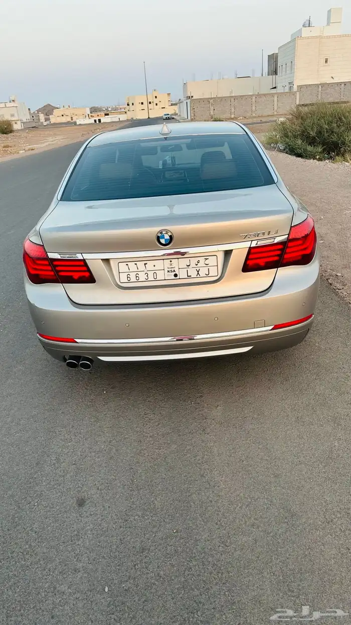 BMW-730Li ممشى قليل 2015 3