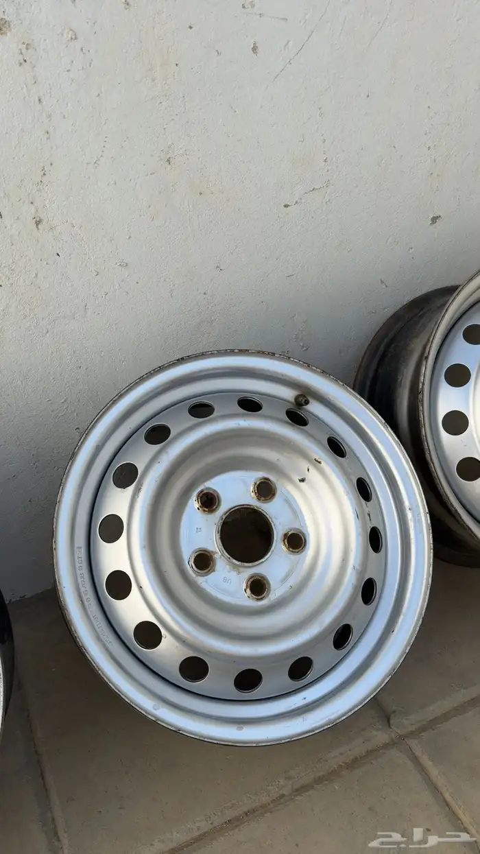 جنوط هايلوكس 2006 - 2015 أصلي وكاله 2