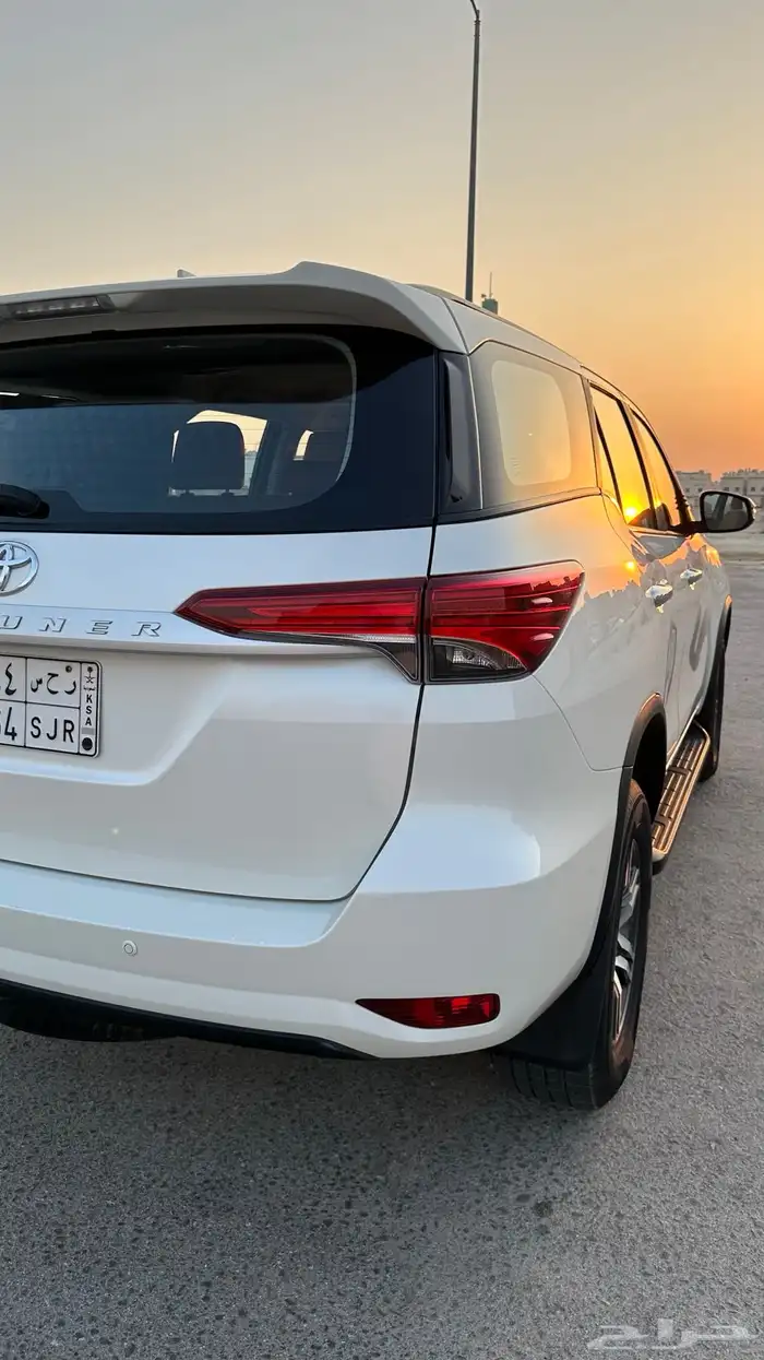 فورتشنر مديل 2022 - 4 سلندر - دبل 9