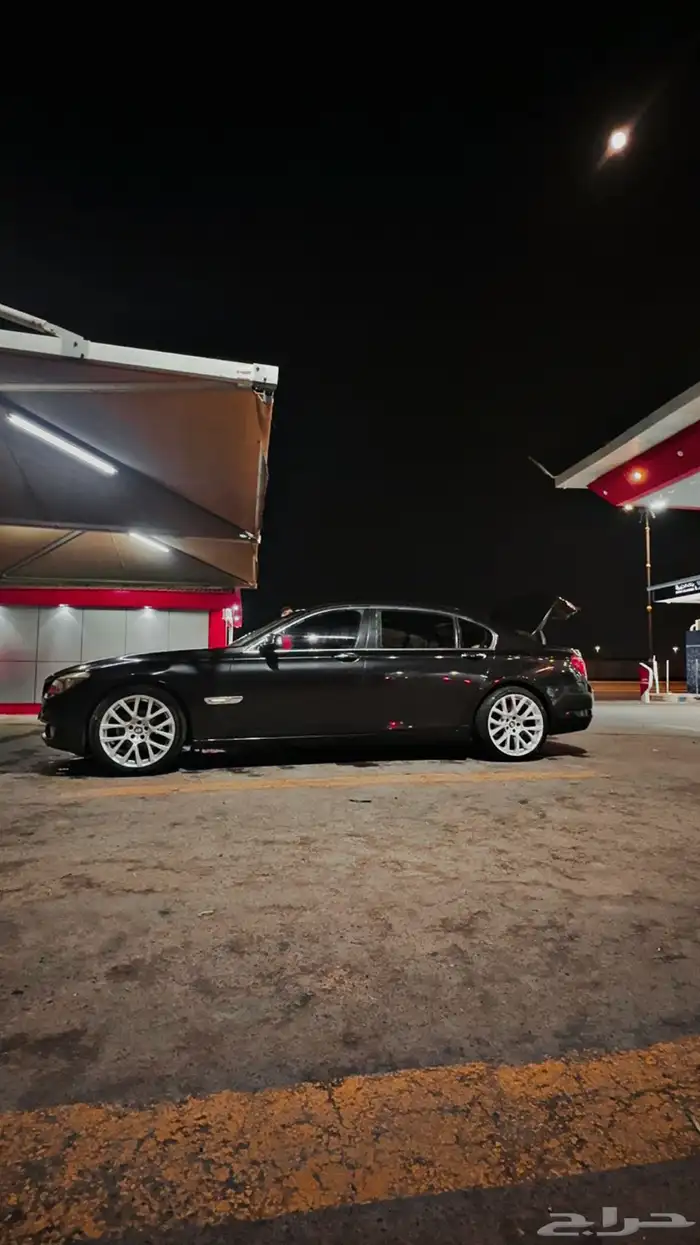 سيارة بي ام دبليو BMW موديل 2011 0