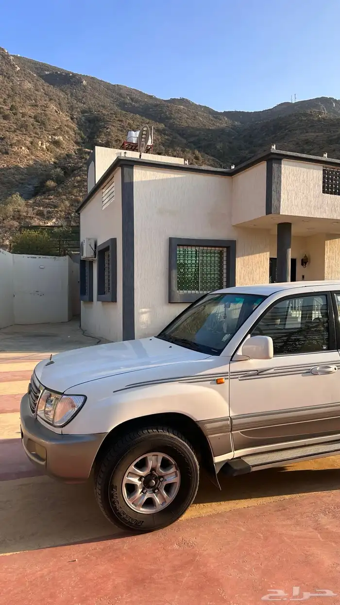 صالون GXR ليمتد 2003 عبداللطيف 3