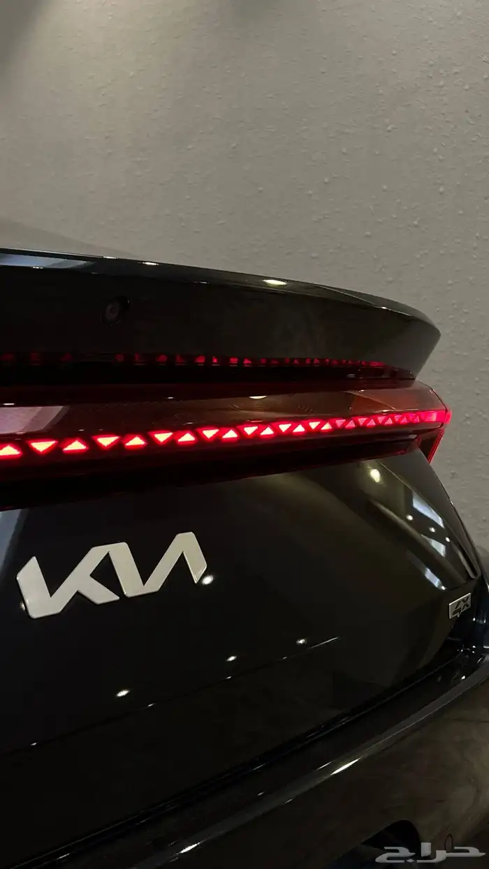 كيا - K8 2022 ( بنزين - V6 )   أعلى فئة فل كامل 8