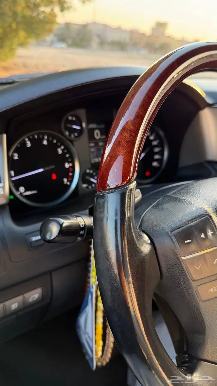 للبيع جيب لكزس LX570 2014 فل كامل 55