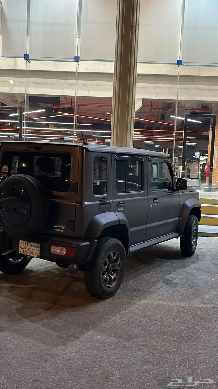 سوزوكي جمني 2025 6