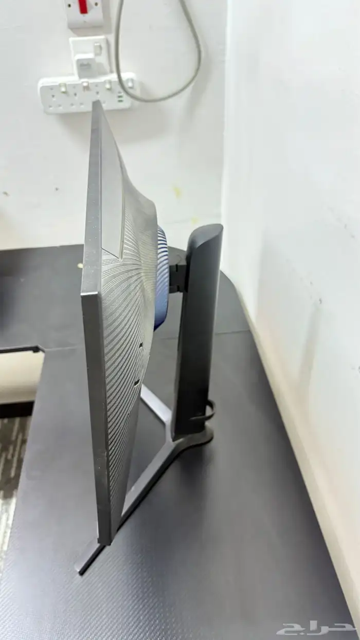 شاشه قيمنق من سامسونج 1