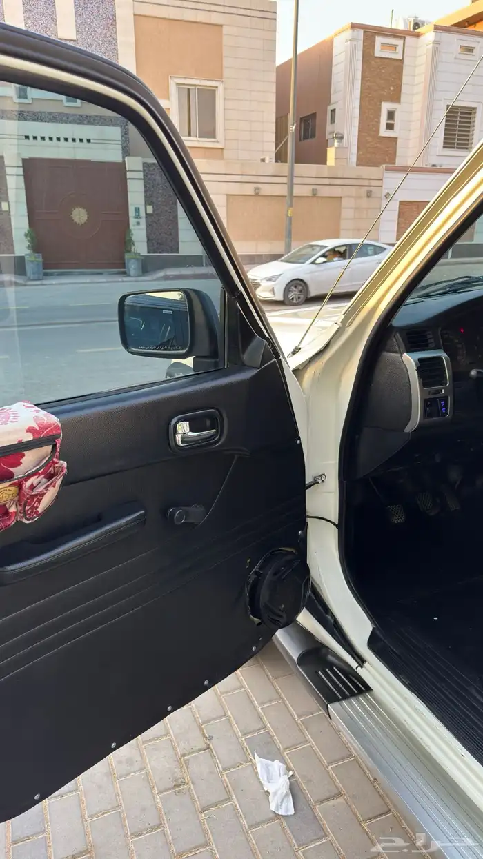 نيسان باترول 2005 قير عادي 26