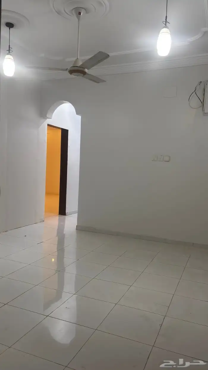 2 شقة للإيجار. (مؤثثب1100 شهري وبلاط1300شهري -محايل -الحزام 6