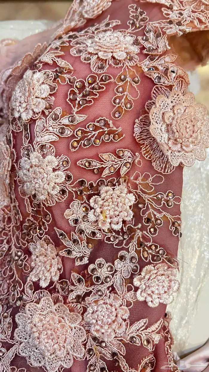 فستان عروسة ملكه فخم جدا 7