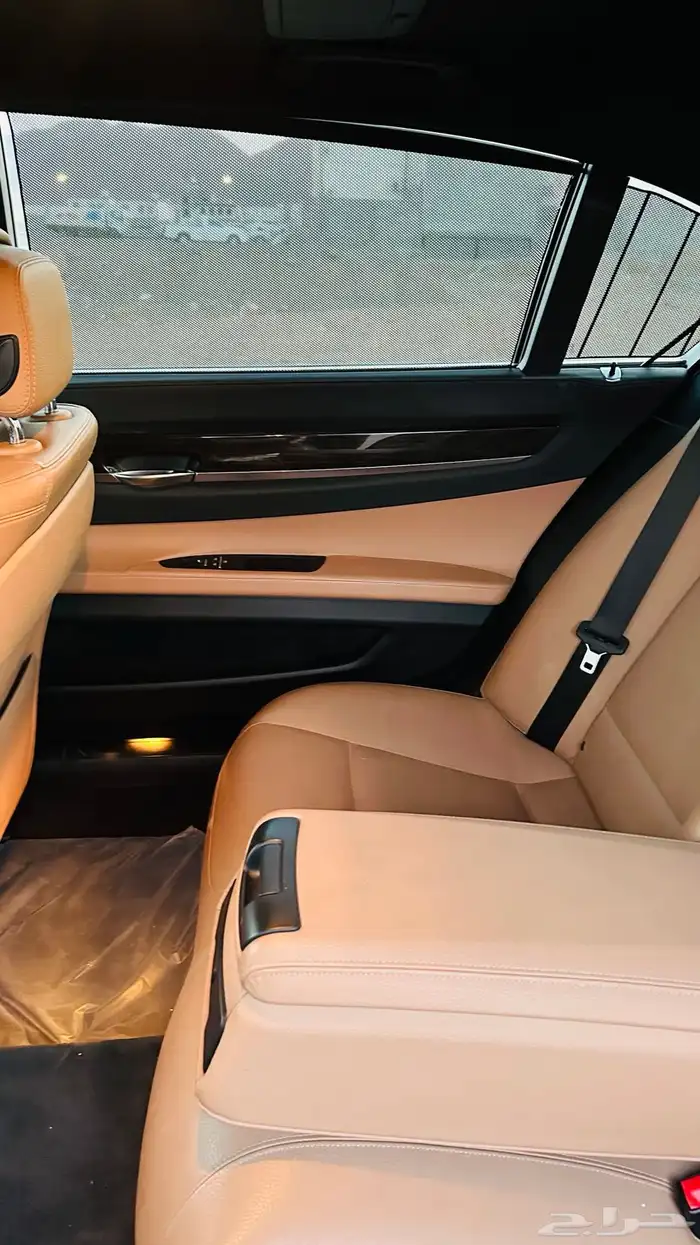 BMW-730Li ممشى قليل 2015 23