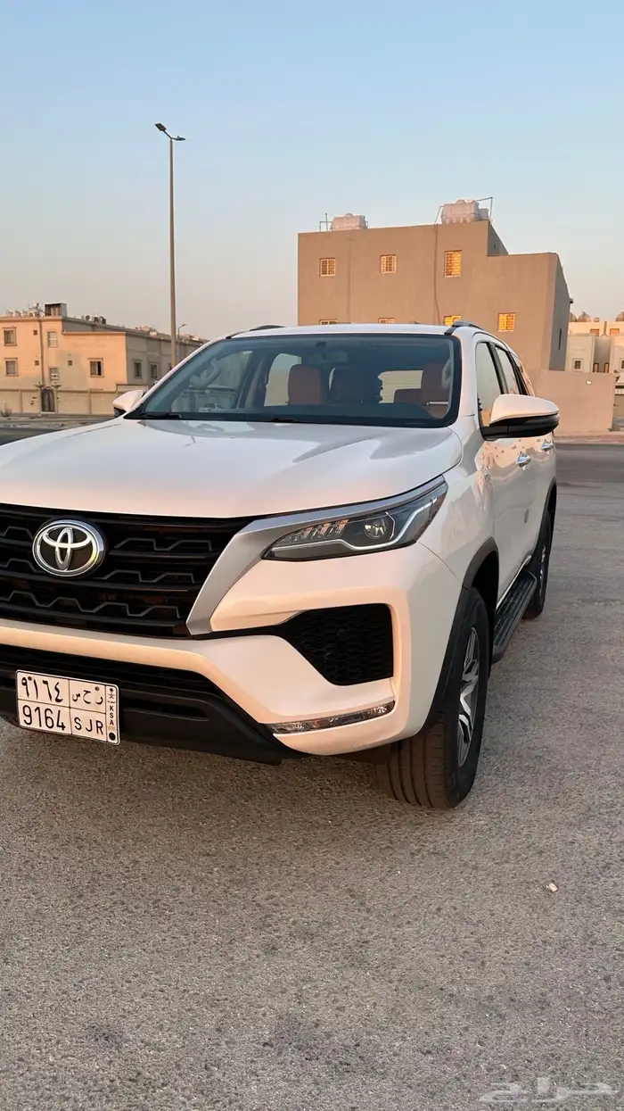 فورتشنر مديل 2022 - 4 سلندر - دبل 2