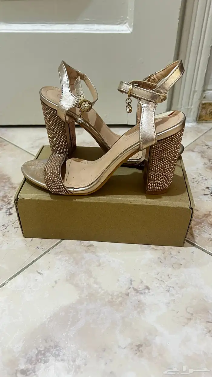 فستان عروسة ملكه فخم جدا 11