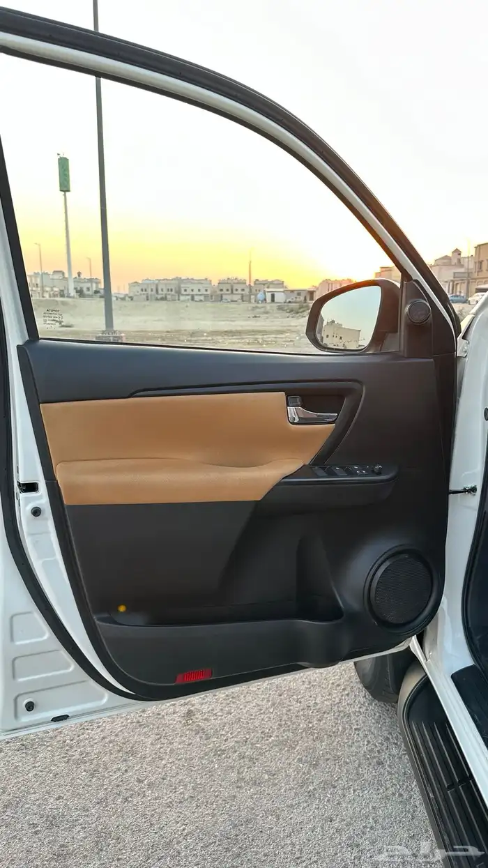 فورتشنر مديل 2022 - 4 سلندر - دبل 23