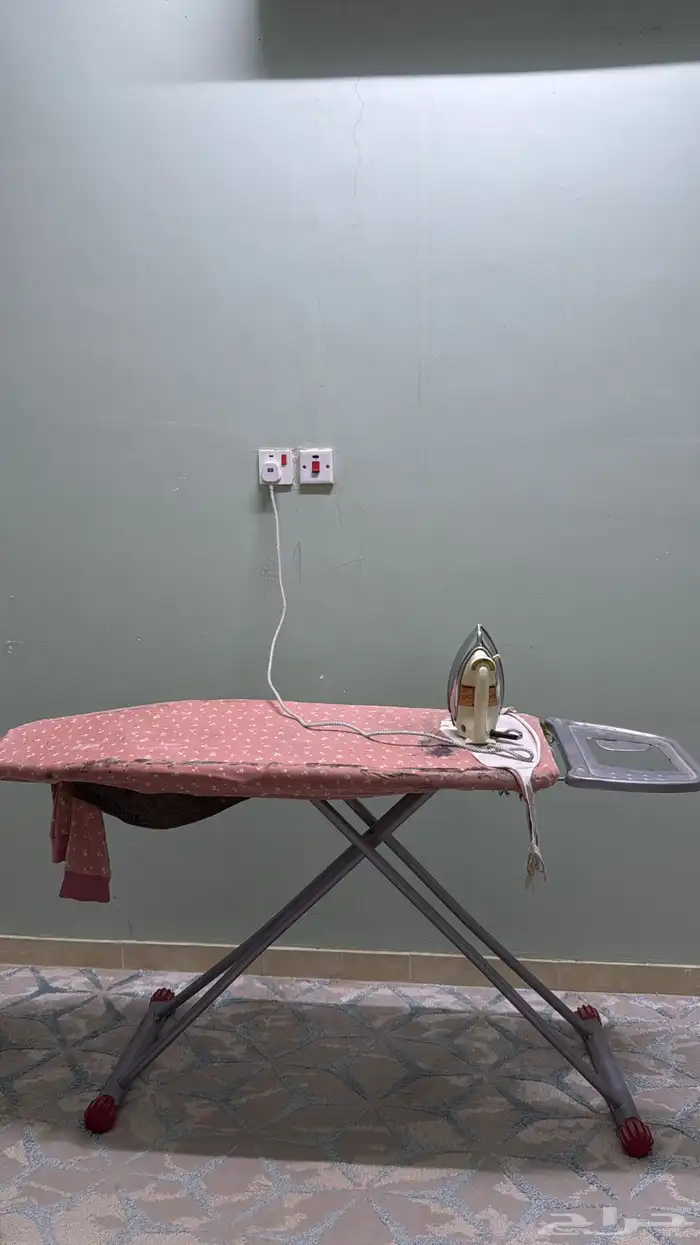 طاولة مكواه 0