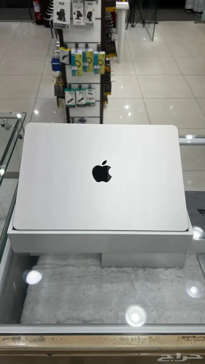 ماك بوك M4 بحاله الوكاله اخو الجديد 5