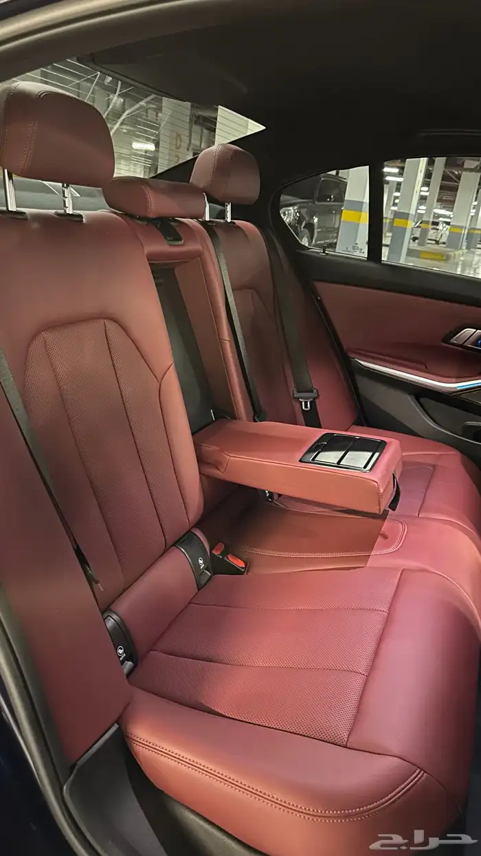 بي ام دبليو 330i 2023 18