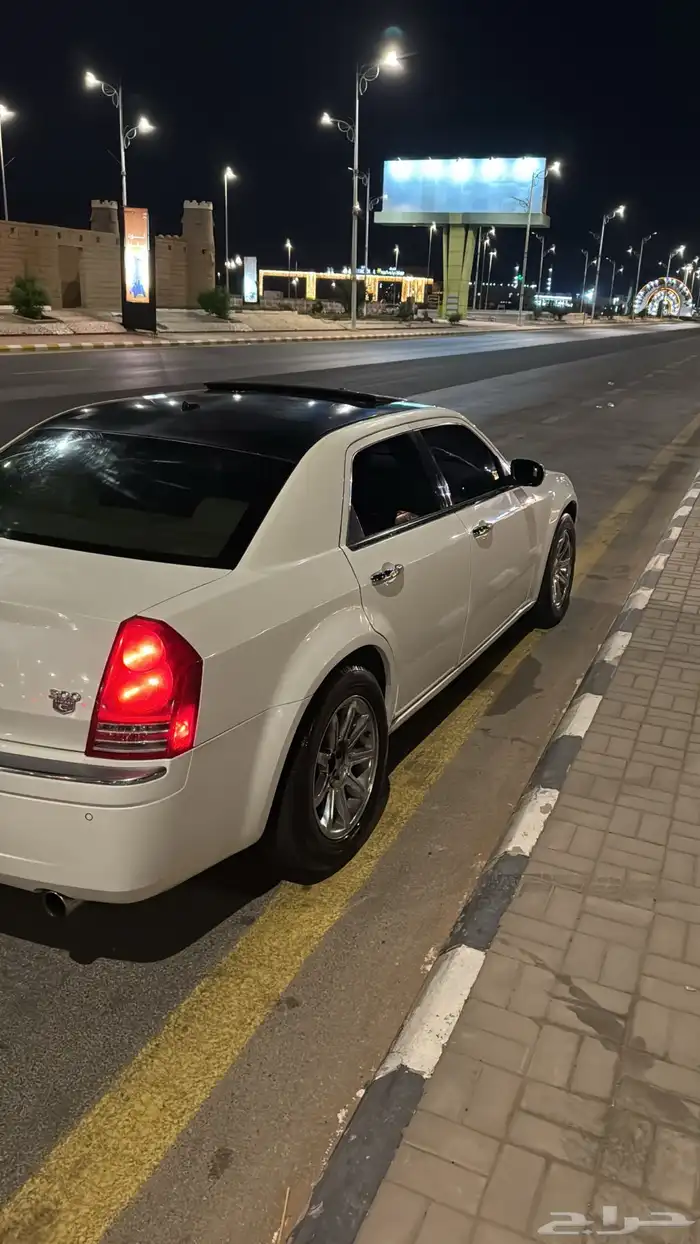 السلام عليكم اعرض لكم سيارتي كلايسلر دوج فل كامل امريكي 8