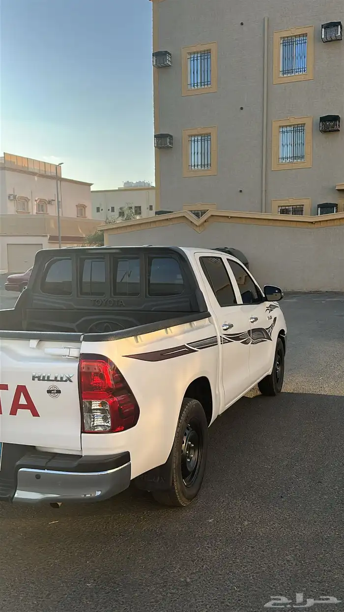 هايلكس 2025 ( للتقبيل ) 3