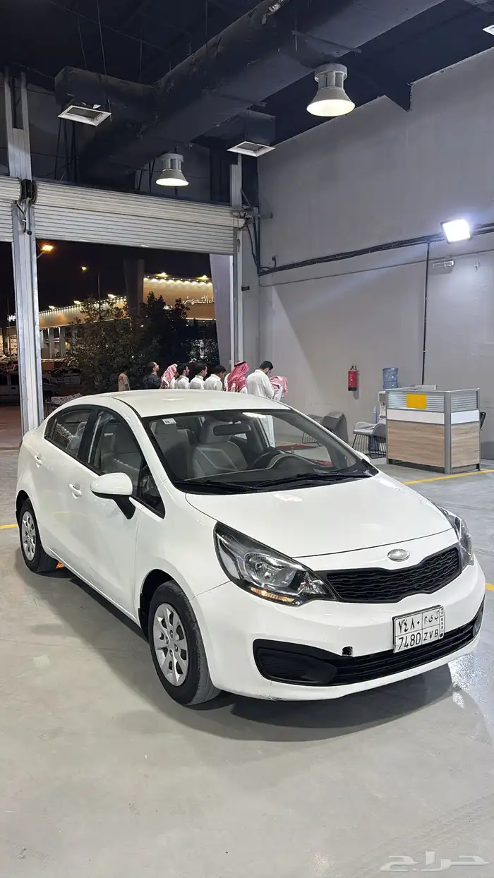 كيا ريو نضيفه جدا 4