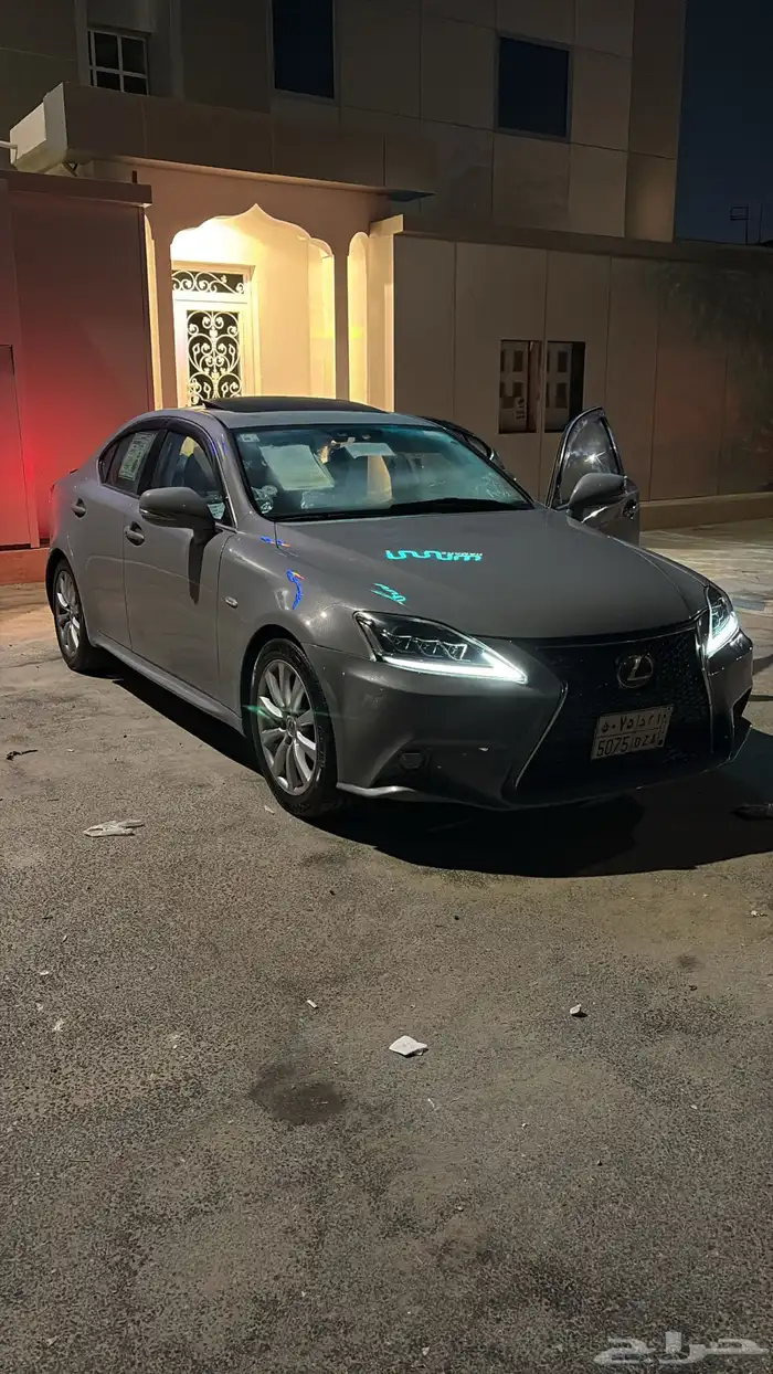 لكزس is2009 1