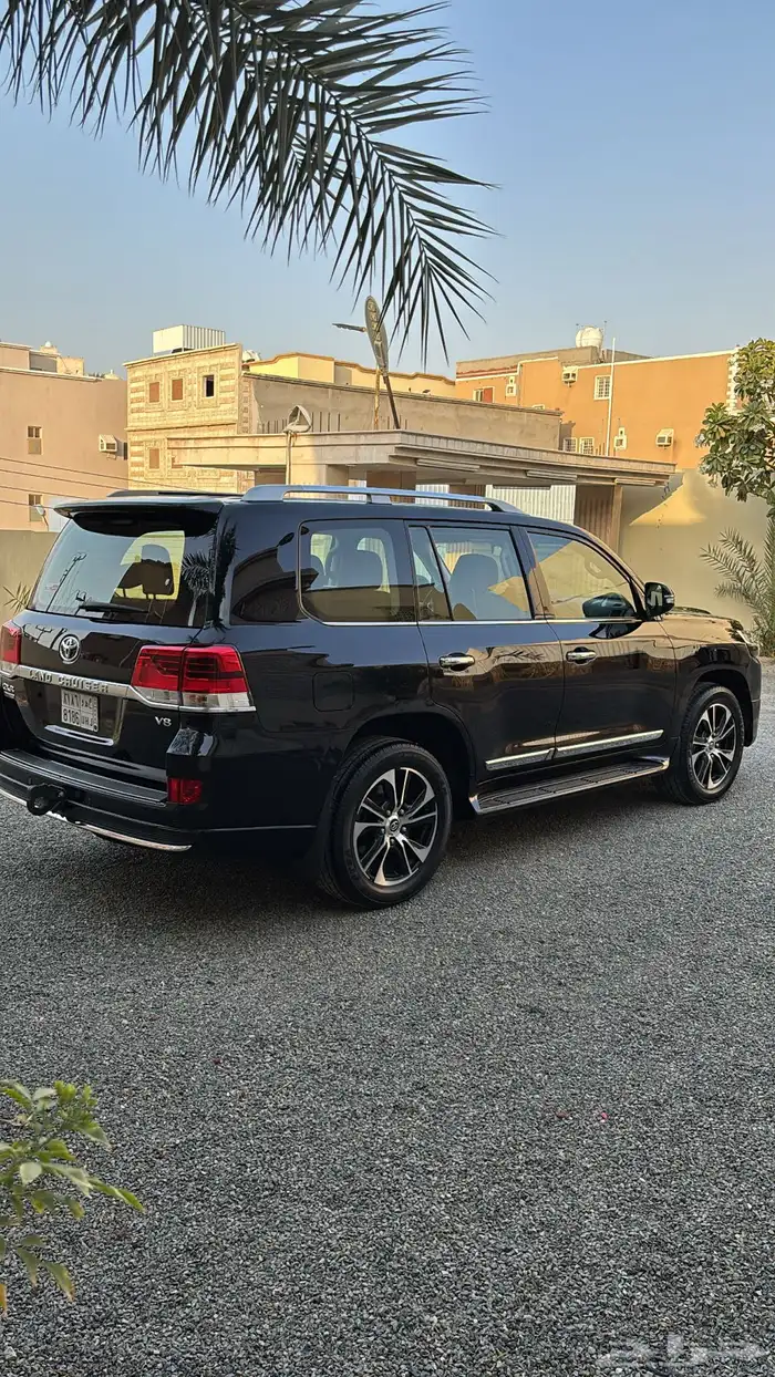 لاندكروزر مديل 2021 فل تورنق 8 سرندل رقم 5 7
