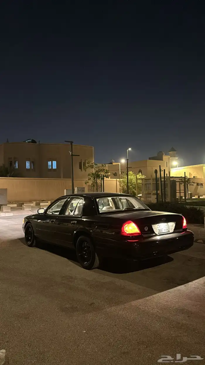 فورد كروان فكتوريا 2010 3