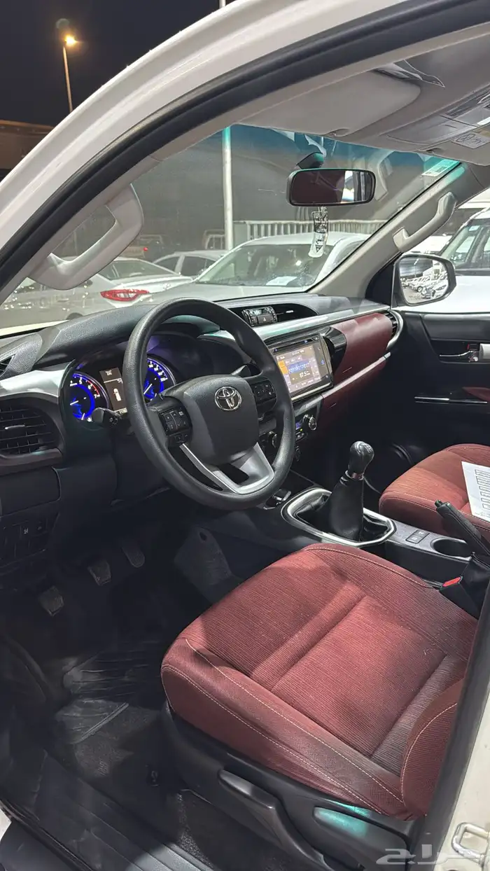 تويوتا هايلوكس 2018 بنزين 3