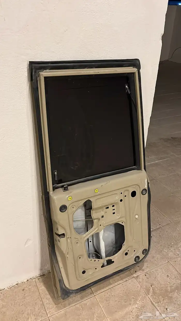 باب ربع تويوتا خلفي كامل ( خليجي ) 6