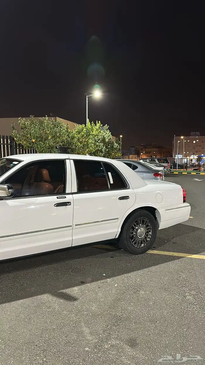 فورد فكتوريا 2010 5