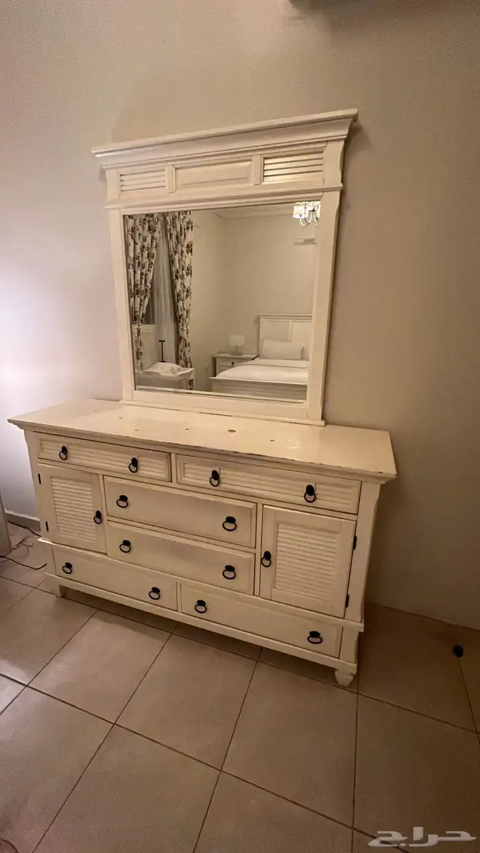 اثاث غرفة نوم 2