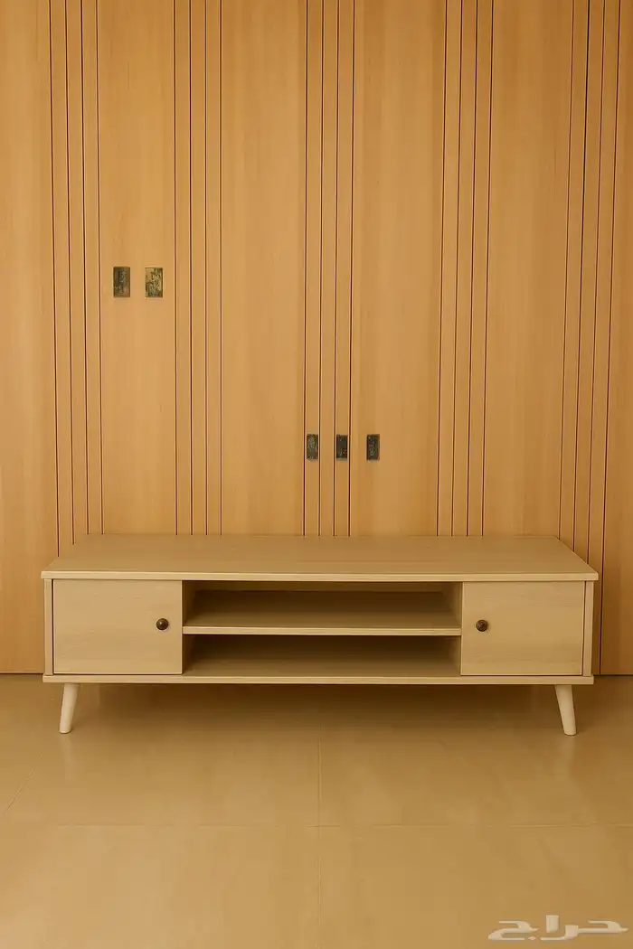 للبيع طاولة تلفزيون خشبية 0