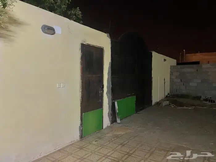 شقة في الشقيق للإيجار الشهري او السنوي . 0