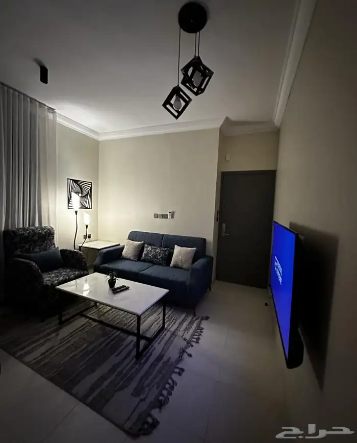شقة مفروشة فاخرة للايجار الشهري بالقرب من طريق صاري 2
