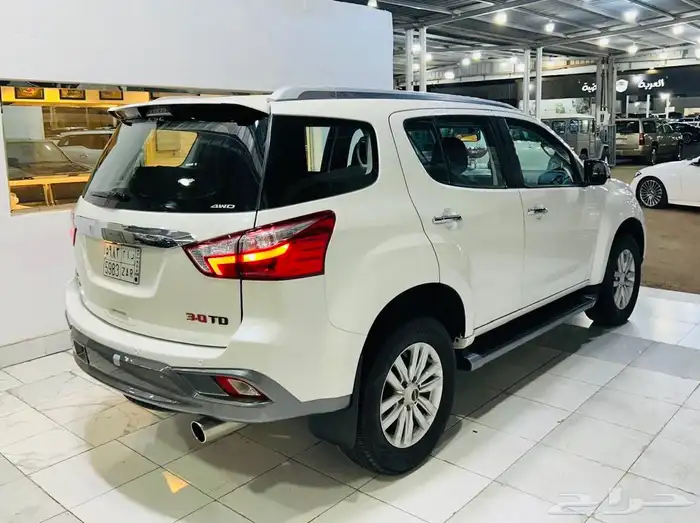 جيب ايسوزو Mux 2021 نص فل بحالة الوكالة 13