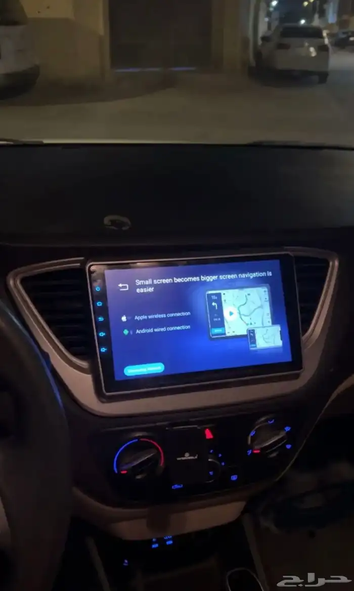 عندي شاشه اكسنت 2020مع الديكور علئ السوم والبيع مستعجل 0